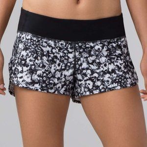 Lululemon Speed up, size 4 2-1/2 inseam